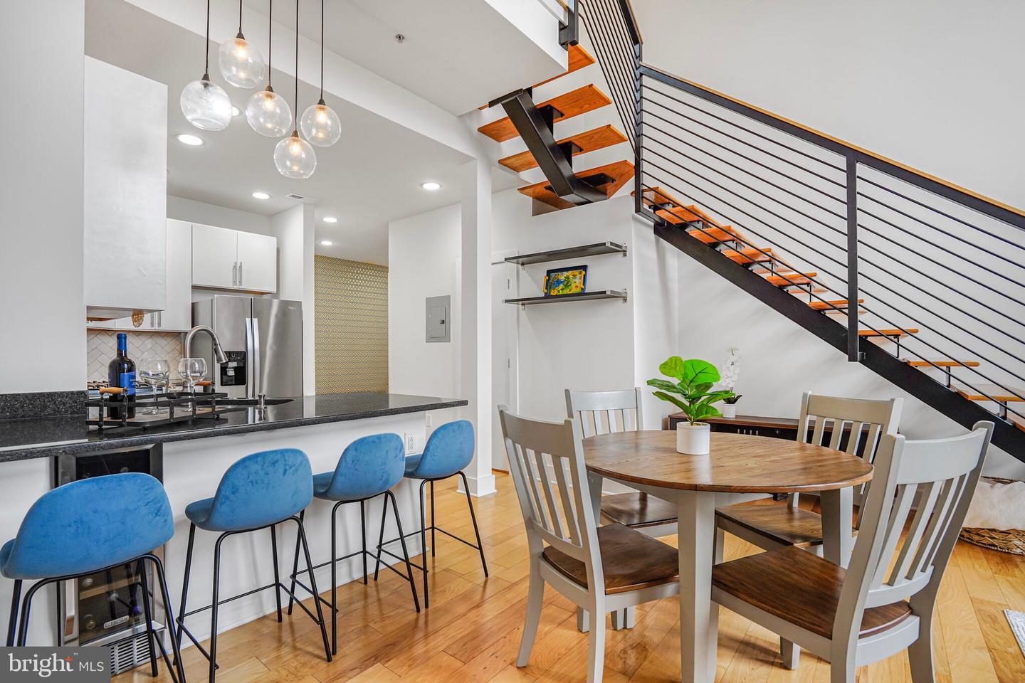 449 R ST NW #301, WASHINGTON, District Of Columbia 20001, 2 Bedrooms Bedrooms, 4 Rooms Rooms,2 BathroomsBathrooms,Residential,For sale,449 R ST NW #301,DCDC2185718 MLS # DCDC2185718