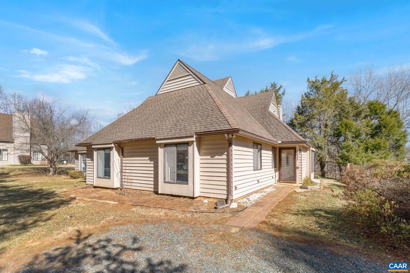 1025 HIGHLANDS DR, CHARLOTTESVILLE, Virginia 22901, 3 Bedrooms Bedrooms, ,2 BathroomsBathrooms,Residential,For sale,1025 HIGHLANDS DR,661227 MLS # 661227