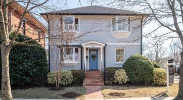 401 E CUSTIS AVE, ALEXANDRIA, Virginia 22301, 4 Bedrooms Bedrooms, ,4 BathroomsBathrooms,Residential,For sale,401 E CUSTIS AVE,VAAX2042204 MLS # VAAX2042204