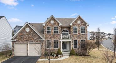 17000 CHARLESBOURG PL, ROUND HILL, Virginia 20141, 4 Bedrooms Bedrooms, ,5 BathroomsBathrooms,Residential,For sale,17000 CHARLESBOURG PL,VALO2089852 MLS # VALO2089852