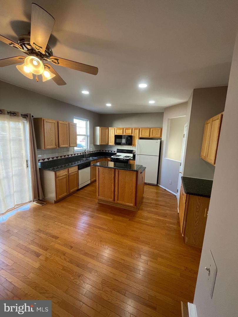 14002 FREDA PL, WOODBRIDGE, Virginia 22193, 3 Bedrooms Bedrooms, ,2 BathroomsBathrooms,Residential,For sale,14002 FREDA PL,VAPW2088526 MLS # VAPW2088526