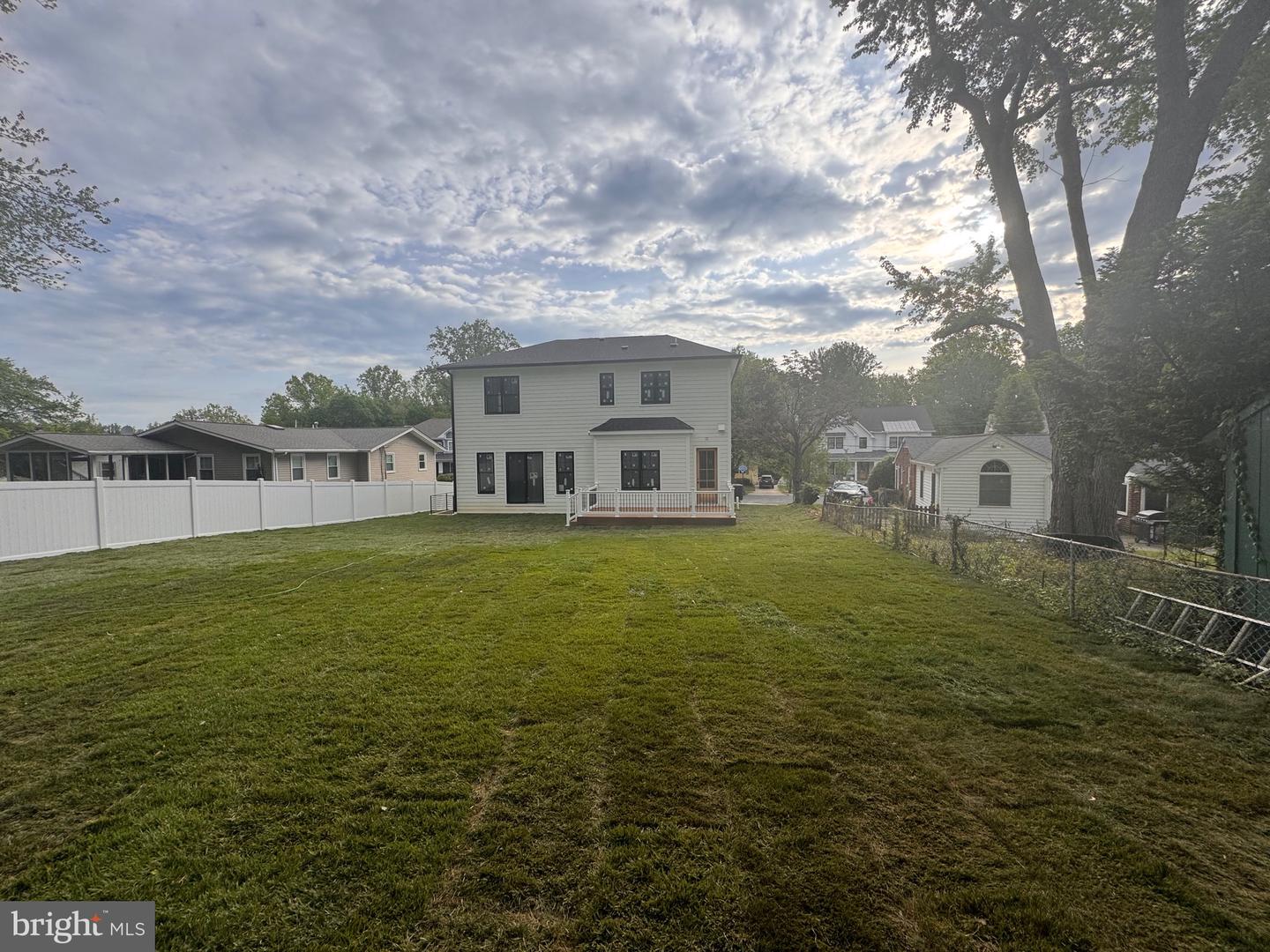 517 WALKER ST SW, VIENNA, Virginia 22180, 6 Bedrooms Bedrooms, ,5 BathroomsBathrooms,Residential,For sale,517 WALKER ST SW,VAFX2213856 MLS # VAFX2213856