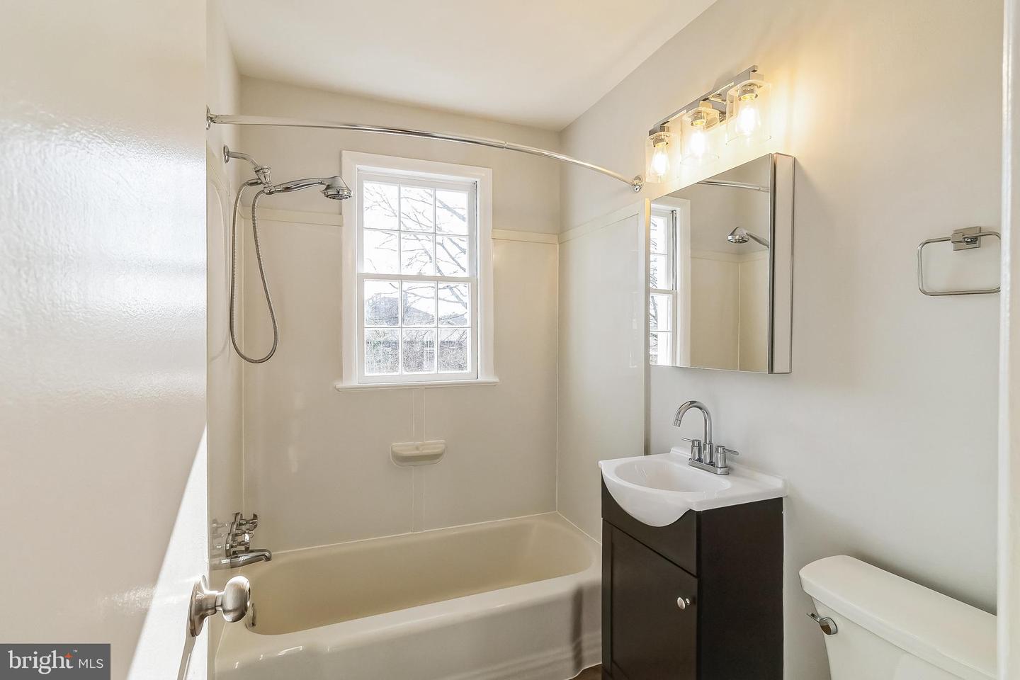 3829 ELBERT AVE, ALEXANDRIA, Virginia 22305, 3 Bedrooms Bedrooms, ,1 BathroomBathrooms,Residential,For sale,3829 ELBERT AVE,VAAX2040156 MLS # VAAX2040156