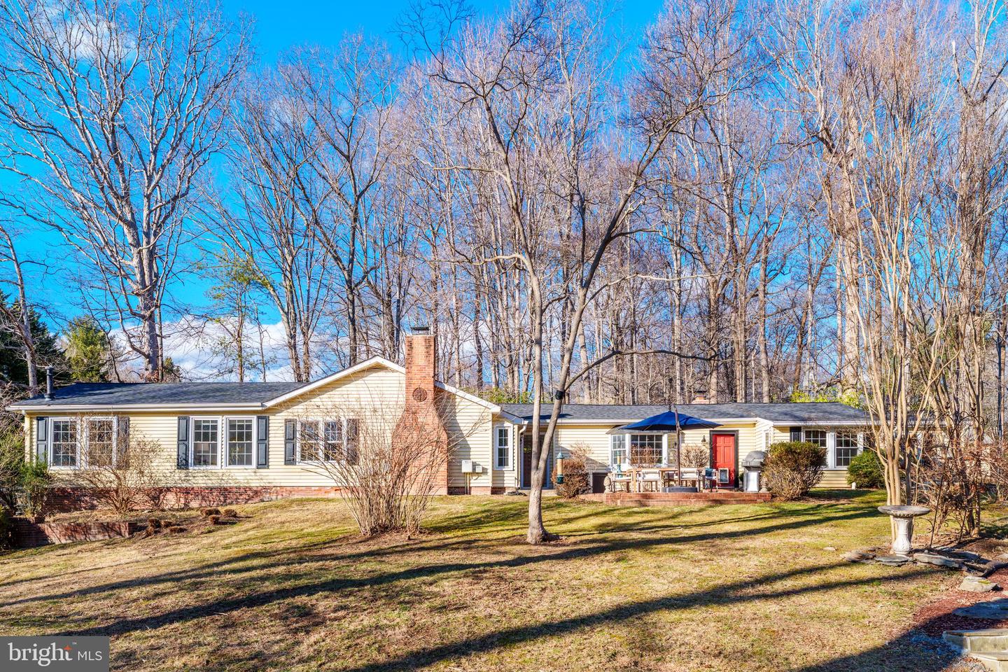 10808 BEACH MILL RD, GREAT FALLS, Virginia 22066, 3 Bedrooms Bedrooms, ,2 BathroomsBathrooms,Residential,For sale,10808 BEACH MILL RD,VAFX2216676 MLS # VAFX2216676