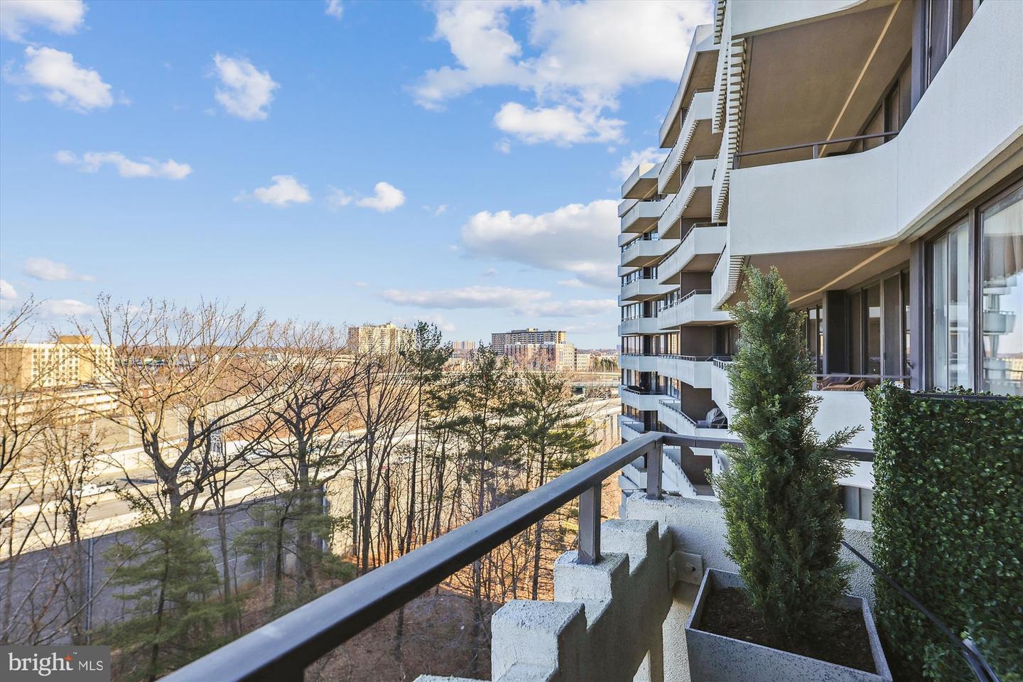 6301 STEVENSON AVE #1108, ALEXANDRIA, Virginia 22304, 2 Bedrooms Bedrooms, ,2 BathroomsBathrooms,Residential,For sale,6301 STEVENSON AVE #1108,VAAX2040570 MLS # VAAX2040570