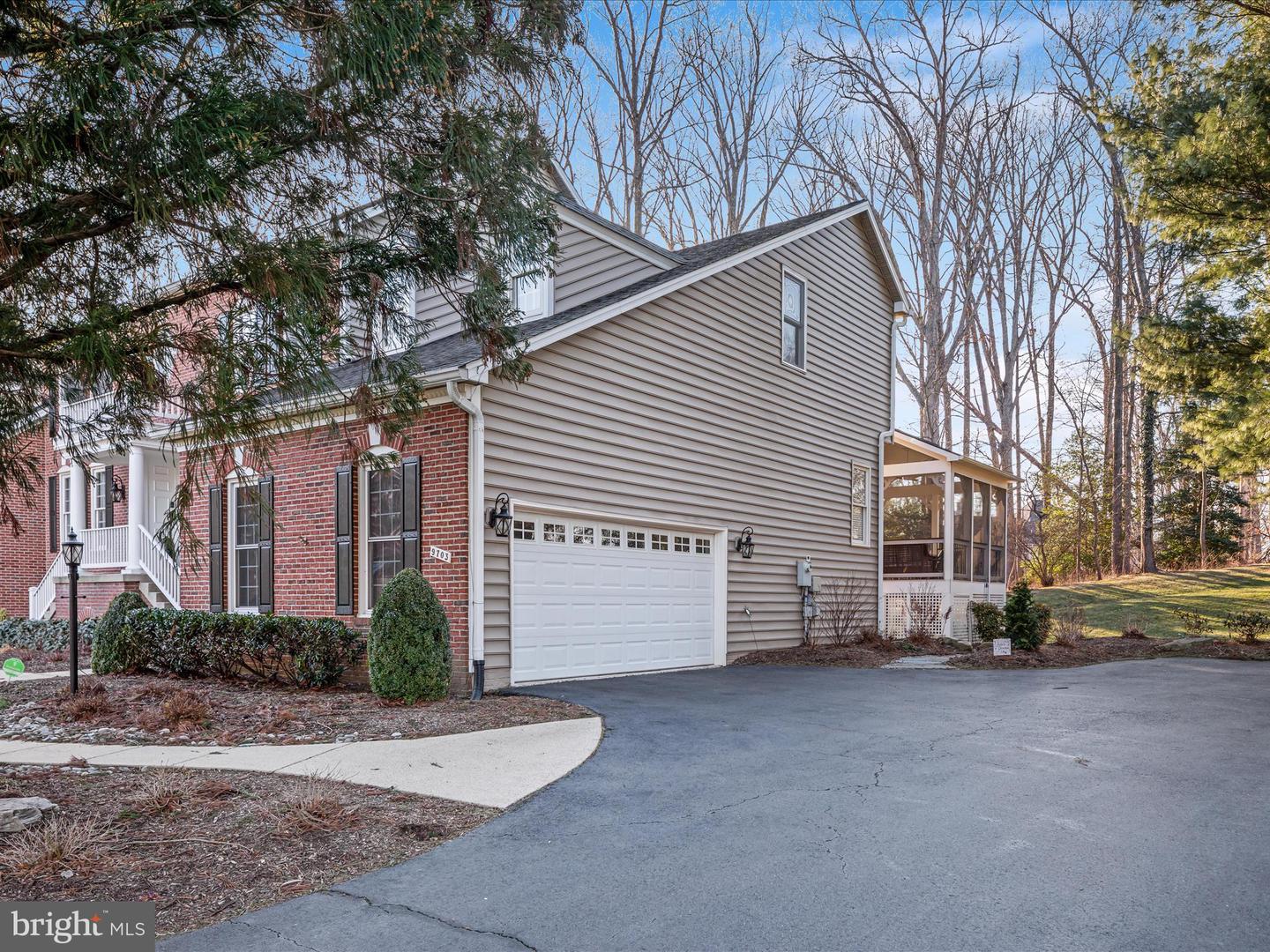 9703 BROOKSTONE LN, VIENNA, Virginia 22182, 5 Bedrooms Bedrooms, ,4 BathroomsBathrooms,Residential,For sale,9703 BROOKSTONE LN,VAFX2218796 MLS # VAFX2218796