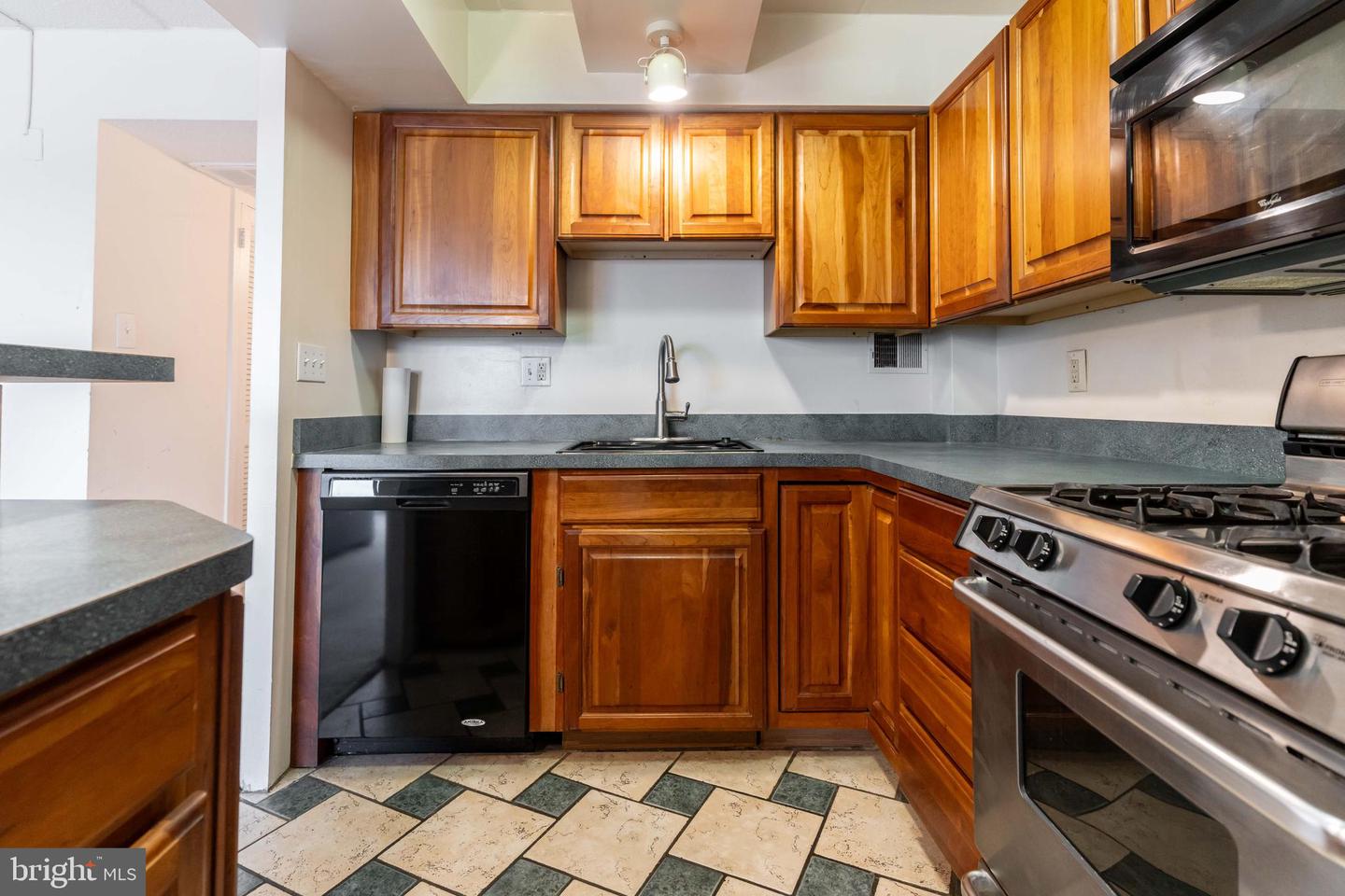 2636 WAGON DR #1D, ALEXANDRIA, Virginia 22303, 3 Bedrooms Bedrooms, ,1 BathroomBathrooms,Residential,For sale,2636 WAGON DR #1D,VAFX2219290 MLS # VAFX2219290