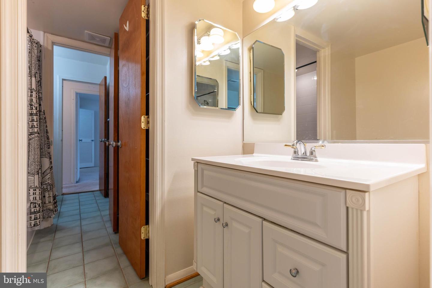 2636 WAGON DR #1D, ALEXANDRIA, Virginia 22303, 3 Bedrooms Bedrooms, ,1 BathroomBathrooms,Residential,For sale,2636 WAGON DR #1D,VAFX2219290 MLS # VAFX2219290