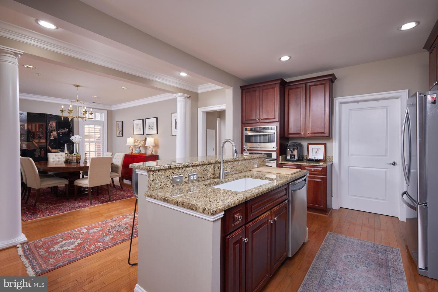 540 SECOND ST #202, ALEXANDRIA, Virginia 22314, 2 Bedrooms Bedrooms, ,2 BathroomsBathrooms,Residential,For sale,540 SECOND ST #202,VAAX2041452 MLS # VAAX2041452