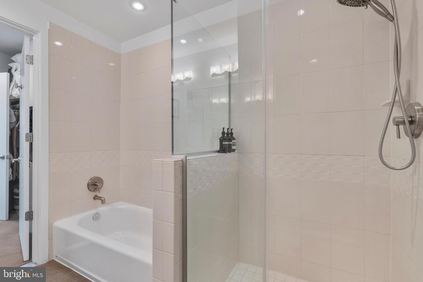 929 FLORIDA AVE NW #6008, WASHINGTON, District Of Columbia 20001, 1 Bedroom Bedrooms, ,2 BathroomsBathrooms,Residential,For sale,929 FLORIDA AVE NW #6008,DCDC2177108 MLS # DCDC2177108