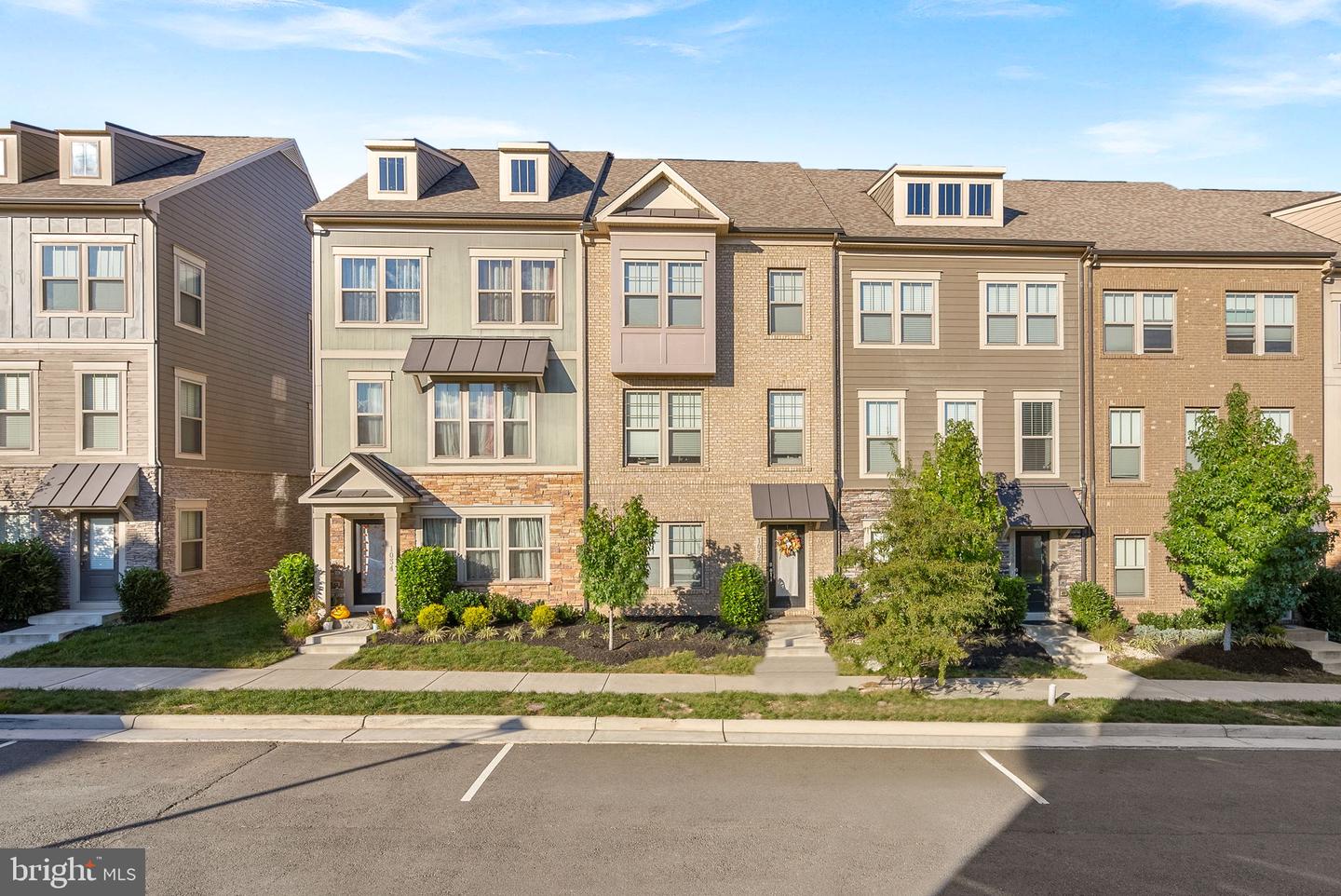 1036 CANTINA TER SE, LEESBURG, Virginia 20175, 4 Bedrooms Bedrooms, ,3 BathroomsBathrooms,Residential,For sale,1036 CANTINA TER SE,VALO2087790 MLS # VALO2087790