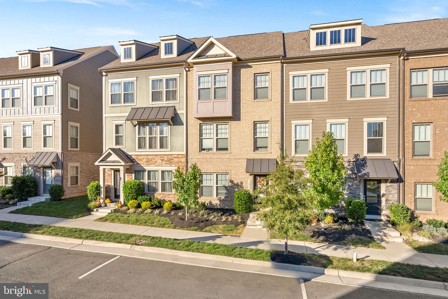 1036 CANTINA TER SE, LEESBURG, Virginia 20175, 4 Bedrooms Bedrooms, ,3 BathroomsBathrooms,Residential,For sale,1036 CANTINA TER SE,VALO2087790 MLS # VALO2087790
