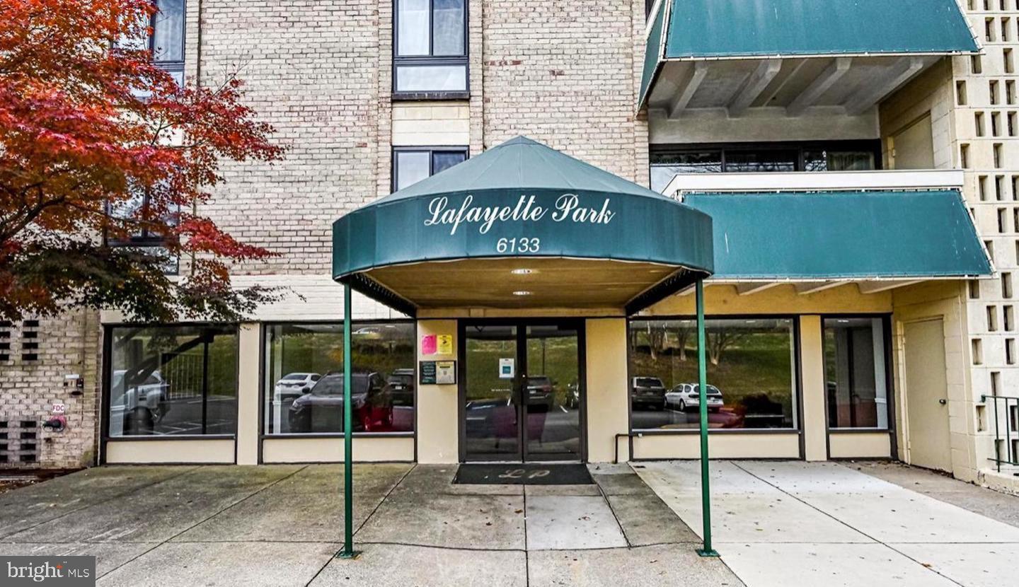 6133 LEESBURG PIKE #201, FALLS CHURCH, Virginia 22041, 1 Bedroom Bedrooms, ,1 BathroomBathrooms,Residential,For sale,6133 LEESBURG PIKE #201,VAFX2222466 MLS # VAFX2222466