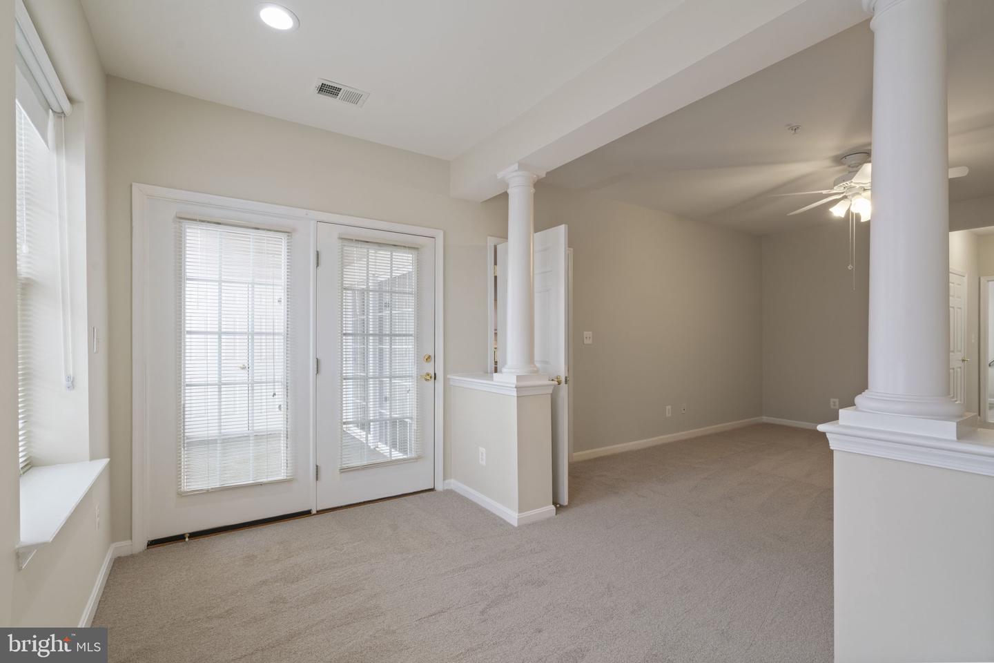 20751 ROYAL PALACE SQ #104, STERLING, Virginia 20165, 3 Bedrooms Bedrooms, ,2 BathroomsBathrooms,Residential,For sale,20751 ROYAL PALACE SQ #104,VALO2089344 MLS # VALO2089344