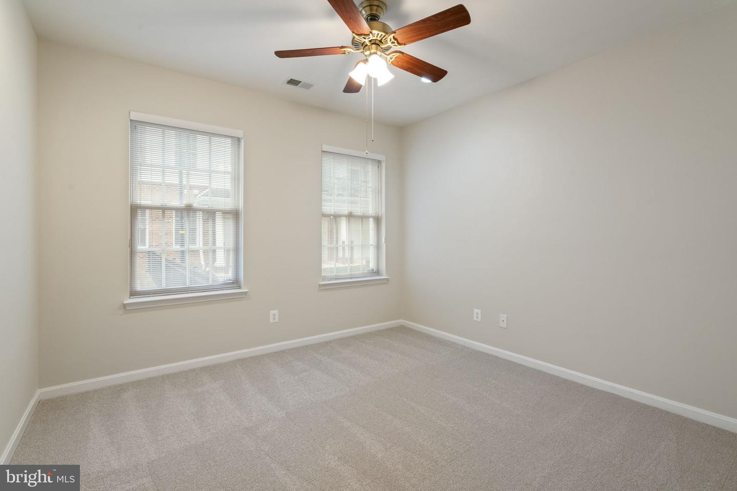 20751 ROYAL PALACE SQ #104, STERLING, Virginia 20165, 3 Bedrooms Bedrooms, ,2 BathroomsBathrooms,Residential,For sale,20751 ROYAL PALACE SQ #104,VALO2089344 MLS # VALO2089344