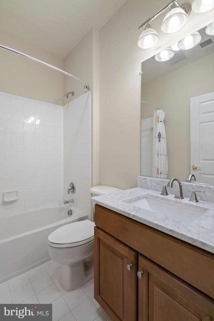 20751 ROYAL PALACE SQ #104, STERLING, Virginia 20165, 3 Bedrooms Bedrooms, ,2 BathroomsBathrooms,Residential,For sale,20751 ROYAL PALACE SQ #104,VALO2089344 MLS # VALO2089344