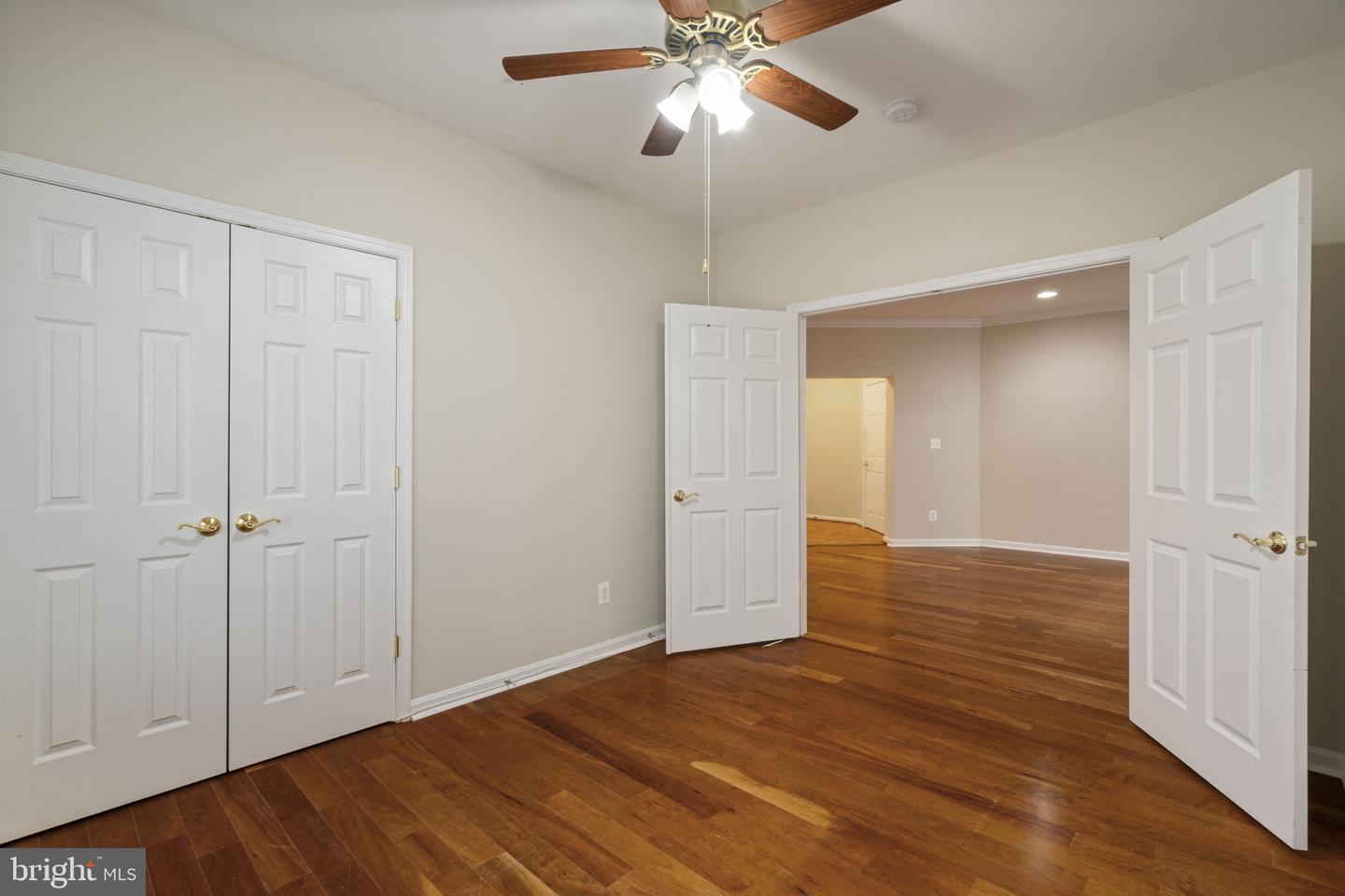 20751 ROYAL PALACE SQ #104, STERLING, Virginia 20165, 3 Bedrooms Bedrooms, ,2 BathroomsBathrooms,Residential,For sale,20751 ROYAL PALACE SQ #104,VALO2089344 MLS # VALO2089344