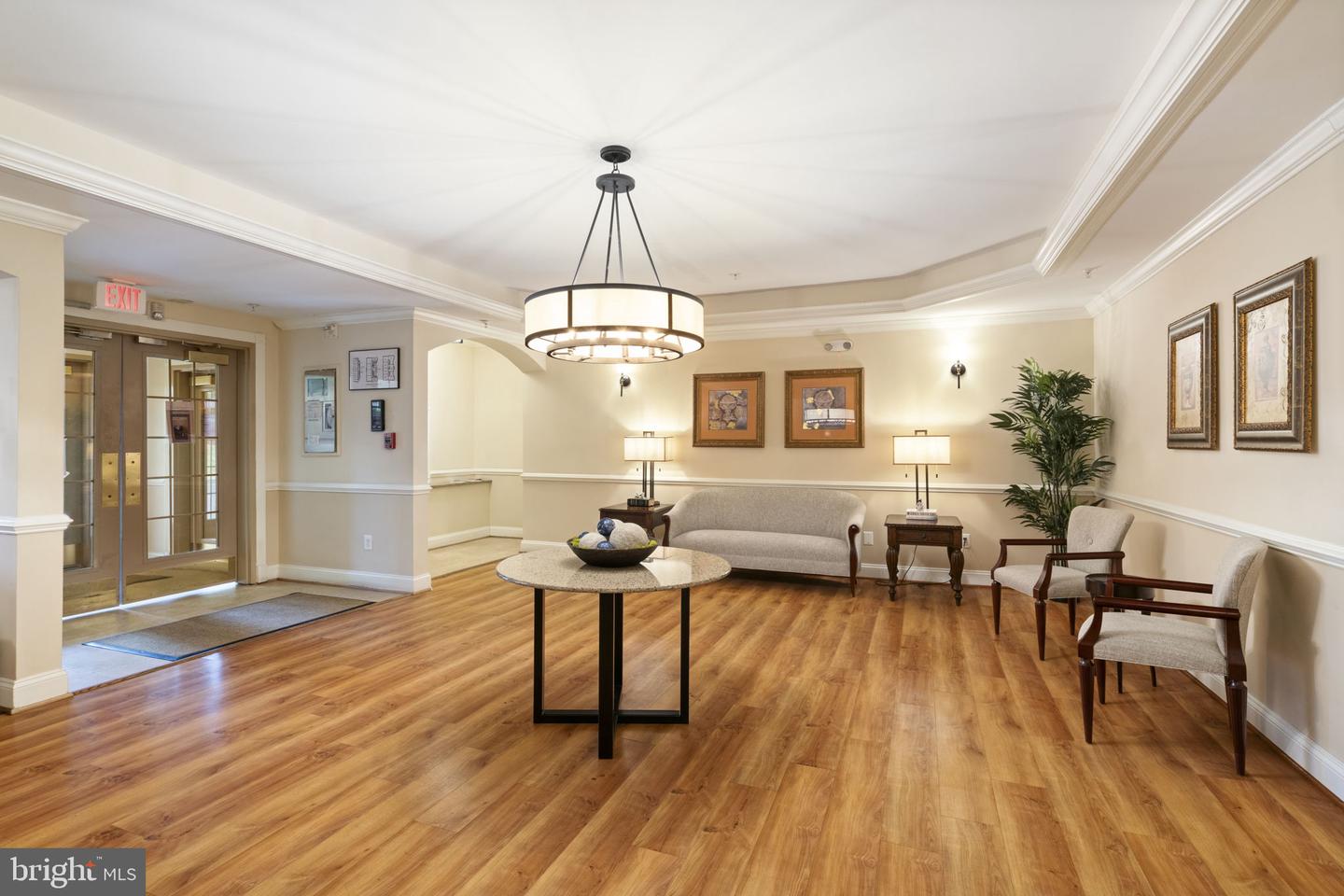 20751 ROYAL PALACE SQ #104, STERLING, Virginia 20165, 3 Bedrooms Bedrooms, ,2 BathroomsBathrooms,Residential,For sale,20751 ROYAL PALACE SQ #104,VALO2089344 MLS # VALO2089344