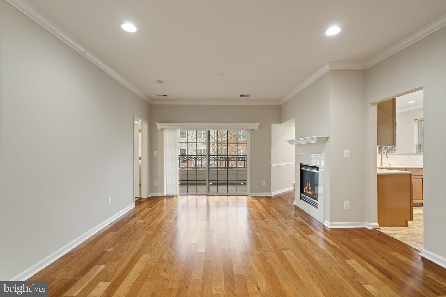 20751 ROYAL PALACE SQ #104, STERLING, Virginia 20165, 3 Bedrooms Bedrooms, ,2 BathroomsBathrooms,Residential,For sale,20751 ROYAL PALACE SQ #104,VALO2089344 MLS # VALO2089344
