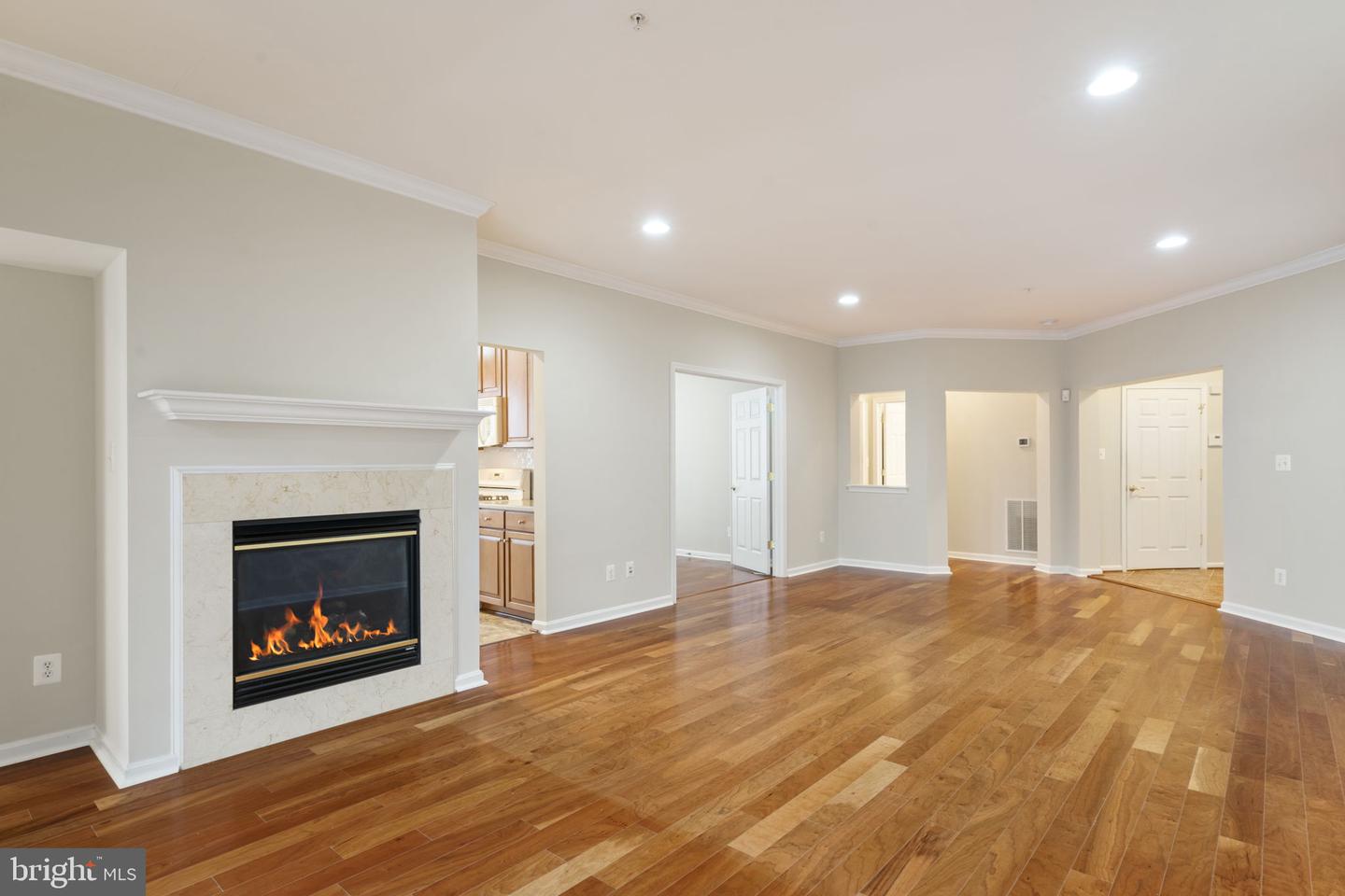20751 ROYAL PALACE SQ #104, STERLING, Virginia 20165, 3 Bedrooms Bedrooms, ,2 BathroomsBathrooms,Residential,For sale,20751 ROYAL PALACE SQ #104,VALO2089344 MLS # VALO2089344