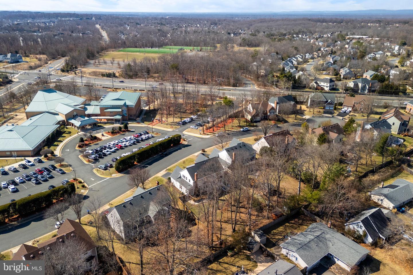 4711 RIPPLING POND DR, FAIRFAX, Virginia 22033, 5 Bedrooms Bedrooms, ,4 BathroomsBathrooms,Residential,For sale,4711 RIPPLING POND DR,VAFX2223074 MLS # VAFX2223074