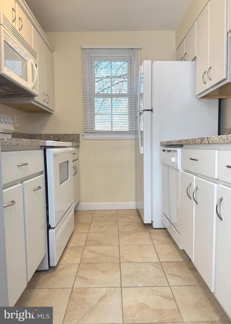 708 S ARLINGTON MILL DR #14101, ARLINGTON, Virginia 22204, 2 Bedrooms Bedrooms, ,1 BathroomBathrooms,Residential,For sale,708 S ARLINGTON MILL DR #14101,VAAR2053676 MLS # VAAR2053676