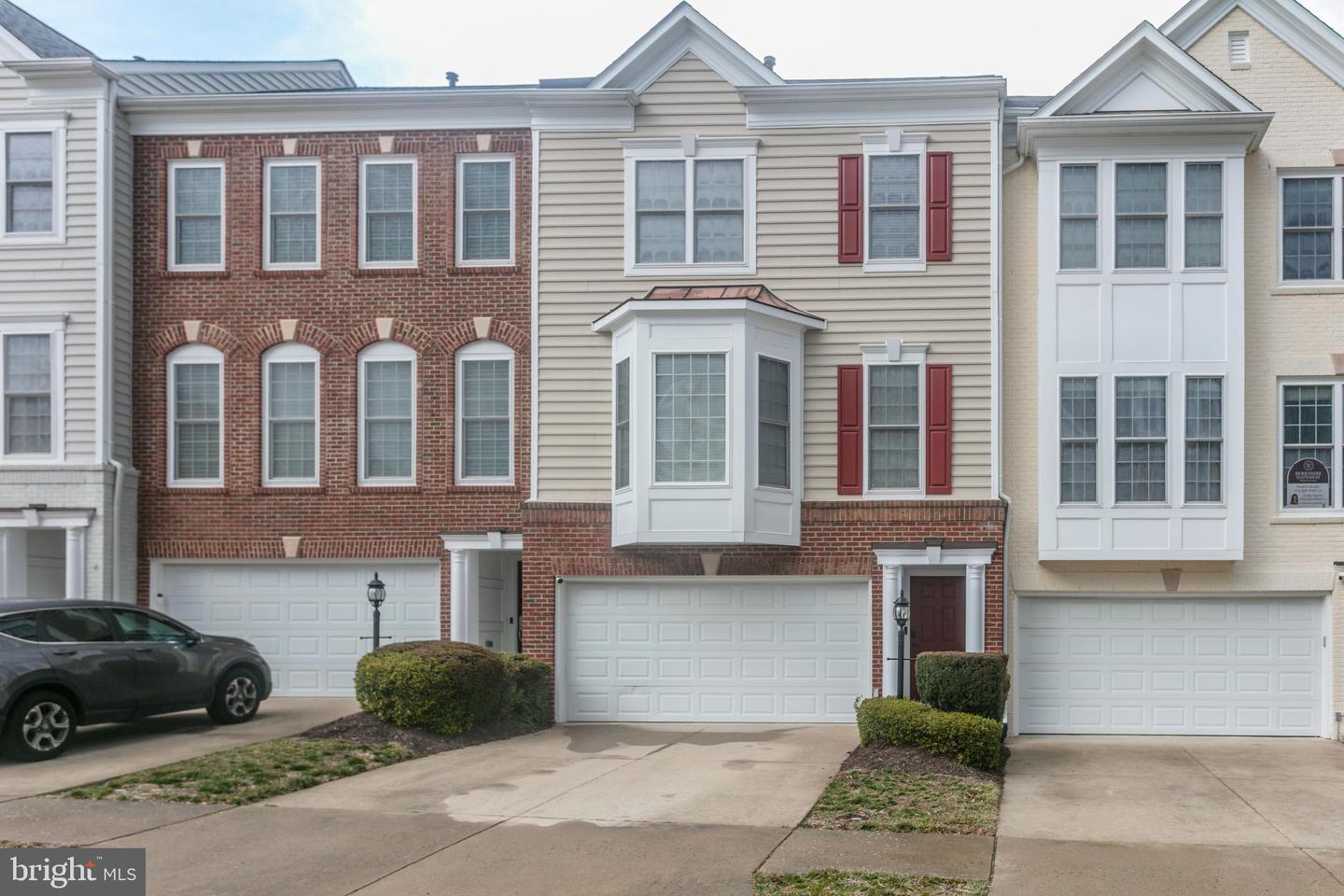 14569 CROSSFIELD WAY, WOODBRIDGE, Virginia 22191, 3 Bedrooms Bedrooms, ,2 BathroomsBathrooms,Residential,For sale,14569 CROSSFIELD WAY,VAPW2088218 MLS # VAPW2088218