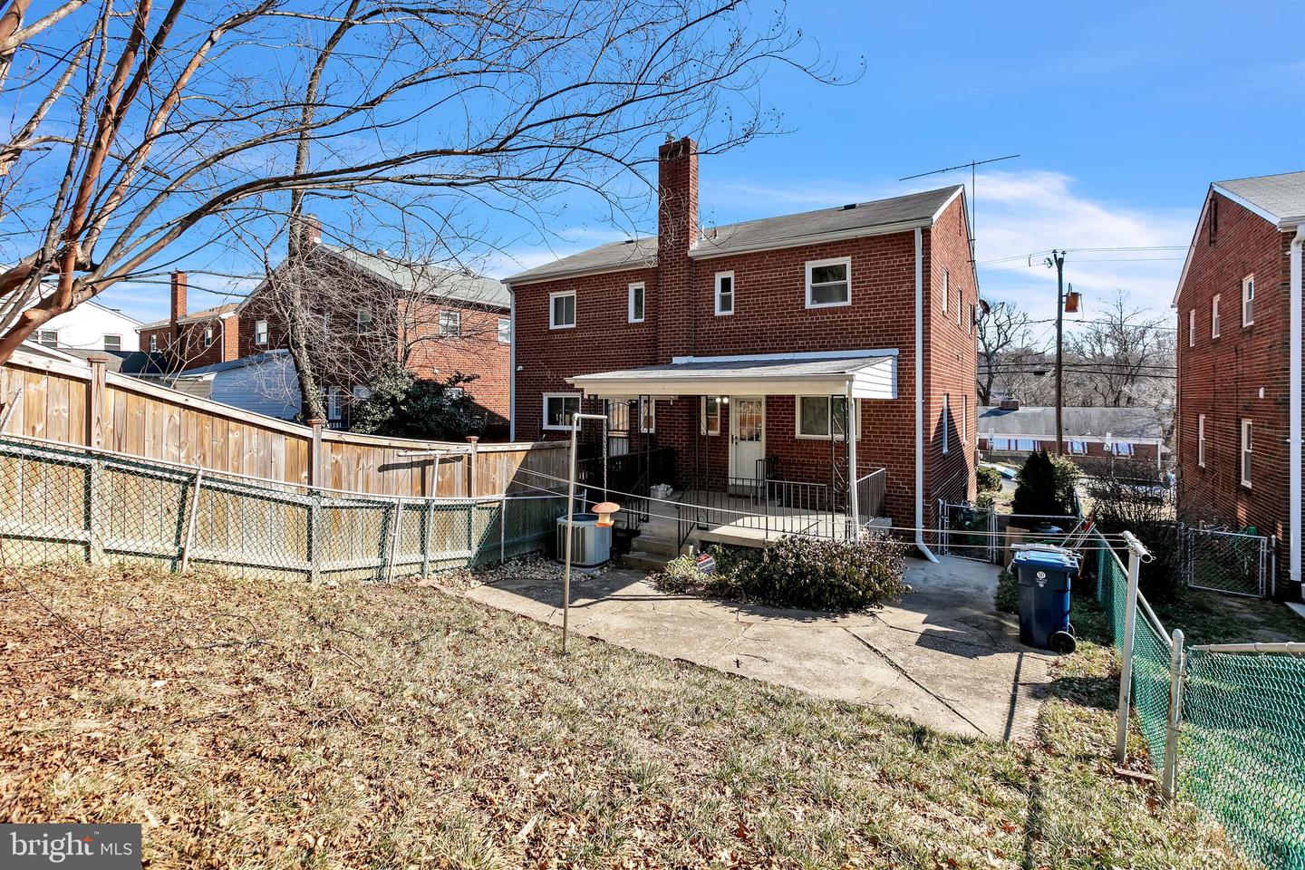 44 W TAYLOR RUN PKWY, ALEXANDRIA, Virginia 22314, 3 Bedrooms Bedrooms, ,1 BathroomBathrooms,Residential,For sale,44 W TAYLOR RUN PKWY,VAAX2042146 MLS # VAAX2042146