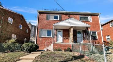 44 W TAYLOR RUN PKWY, ALEXANDRIA, Virginia 22314, 3 Bedrooms Bedrooms, ,1 BathroomBathrooms,Residential,For sale,44 W TAYLOR RUN PKWY,VAAX2042146 MLS # VAAX2042146