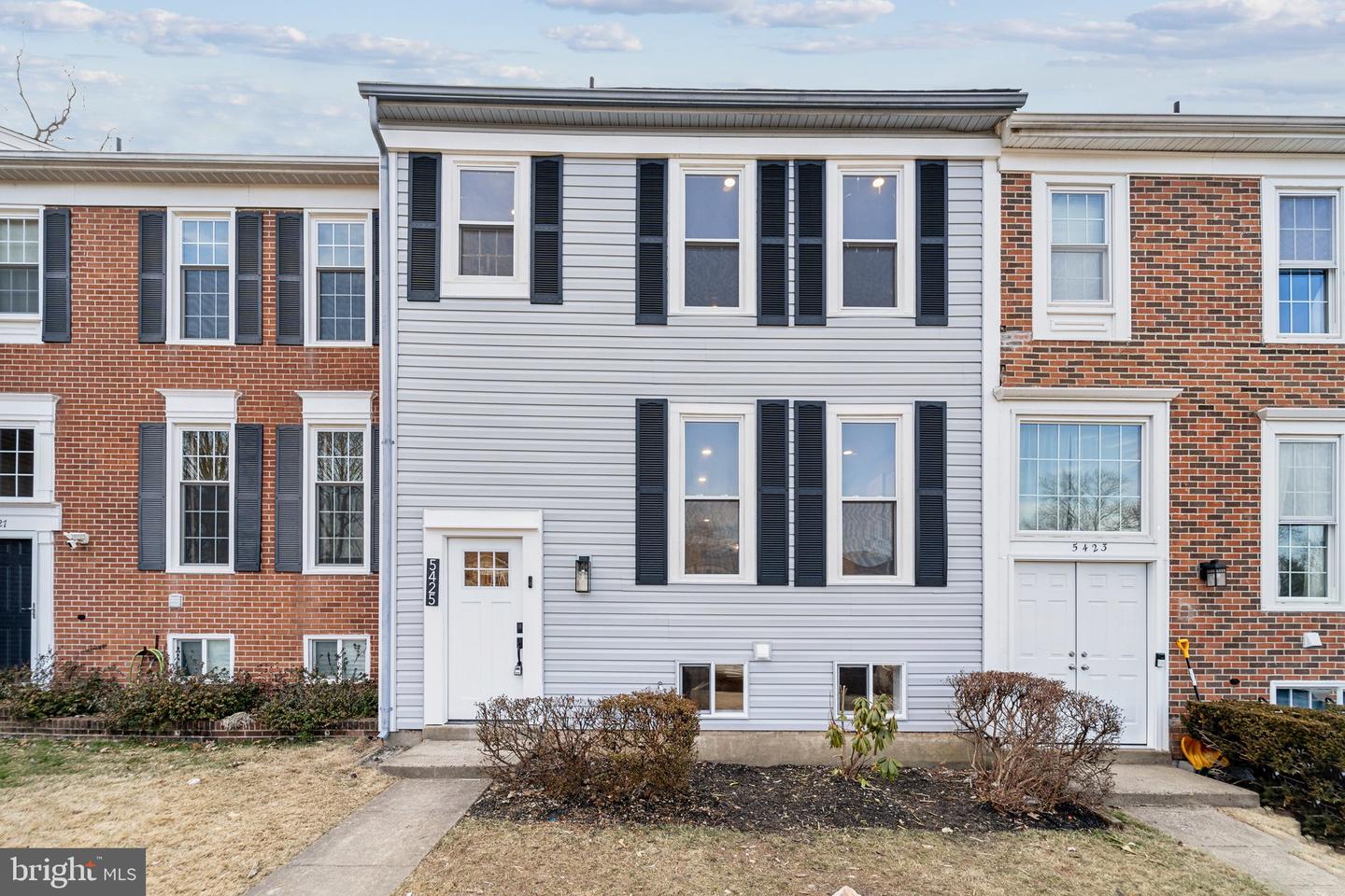 5425 HELM CT, FAIRFAX, Virginia 22032, 4 Bedrooms Bedrooms, ,3 BathroomsBathrooms,Residential,For sale,5425 HELM CT,VAFX2223968 MLS # VAFX2223968