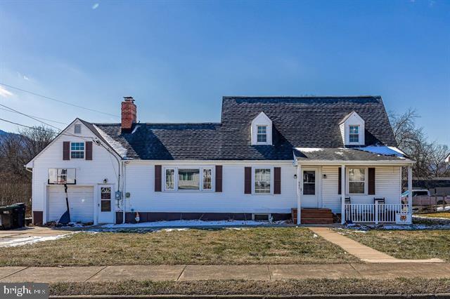 885 W MAIN ST, STANLEY, Virginia 22851, 4 Bedrooms Bedrooms, ,2 BathroomsBathrooms,Residential,For sale,885 W MAIN ST,VAPA2004512 MLS # VAPA2004512