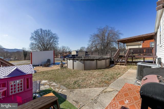 885 W MAIN ST, STANLEY, Virginia 22851, 4 Bedrooms Bedrooms, ,2 BathroomsBathrooms,Residential,For sale,885 W MAIN ST,VAPA2004512 MLS # VAPA2004512