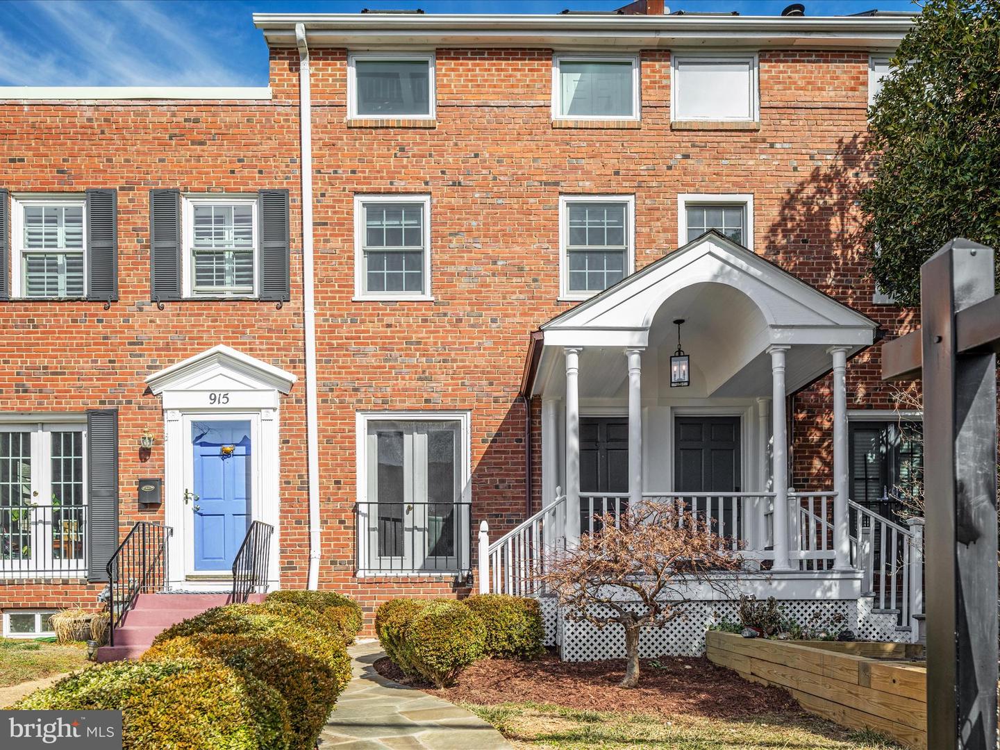 913 JEFFERSON ST, ALEXANDRIA, Virginia 22314, 3 Bedrooms Bedrooms, ,2 BathroomsBathrooms,Residential,For sale,913 JEFFERSON ST,VAAX2040678 MLS # VAAX2040678