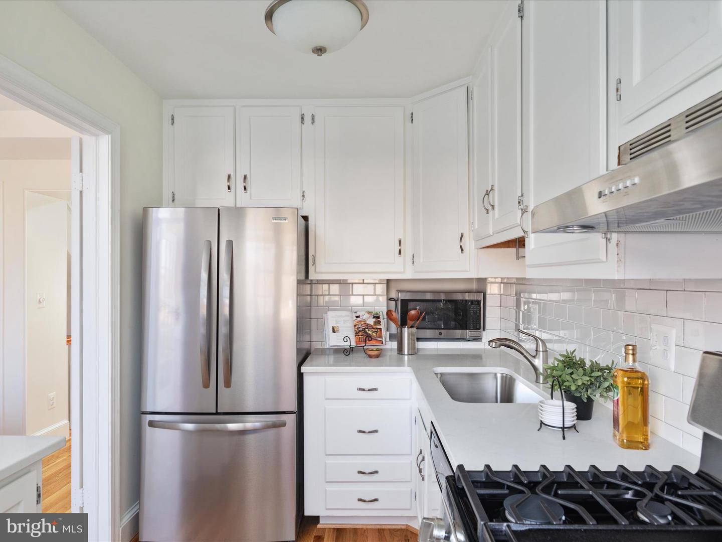 913 JEFFERSON ST, ALEXANDRIA, Virginia 22314, 3 Bedrooms Bedrooms, ,2 BathroomsBathrooms,Residential,For sale,913 JEFFERSON ST,VAAX2040678 MLS # VAAX2040678