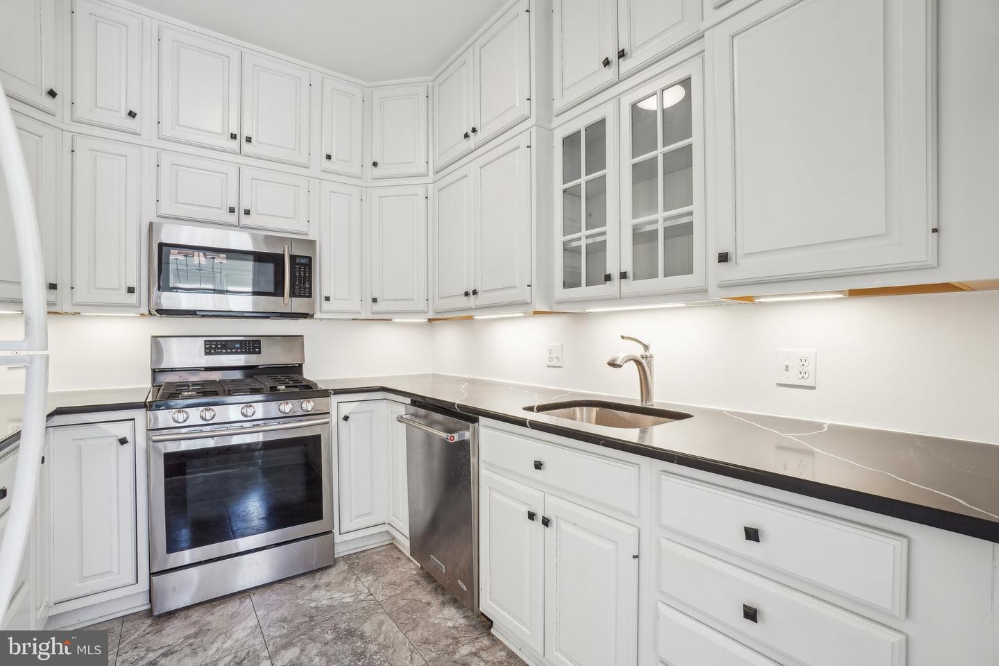 4000 CATHEDRAL AVE NW #250/251B, WASHINGTON, District Of Columbia 20016, 2 Bedrooms Bedrooms, ,2 BathroomsBathrooms,Residential,For sale,4000 CATHEDRAL AVE NW #250/251B,DCDC2183262 MLS # DCDC2183262