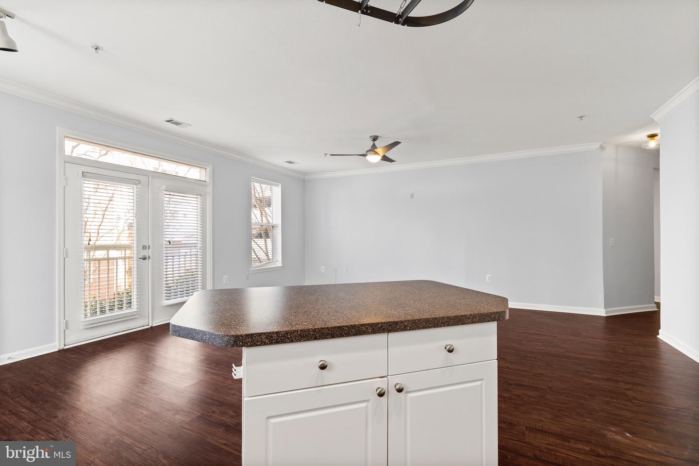 9490 VIRGINIA CENTER BLVD #125, VIENNA, Virginia 22181, 2 Bedrooms Bedrooms, ,2 BathroomsBathrooms,Residential,For sale,9490 VIRGINIA CENTER BLVD #125,VAFX2220612 MLS # VAFX2220612