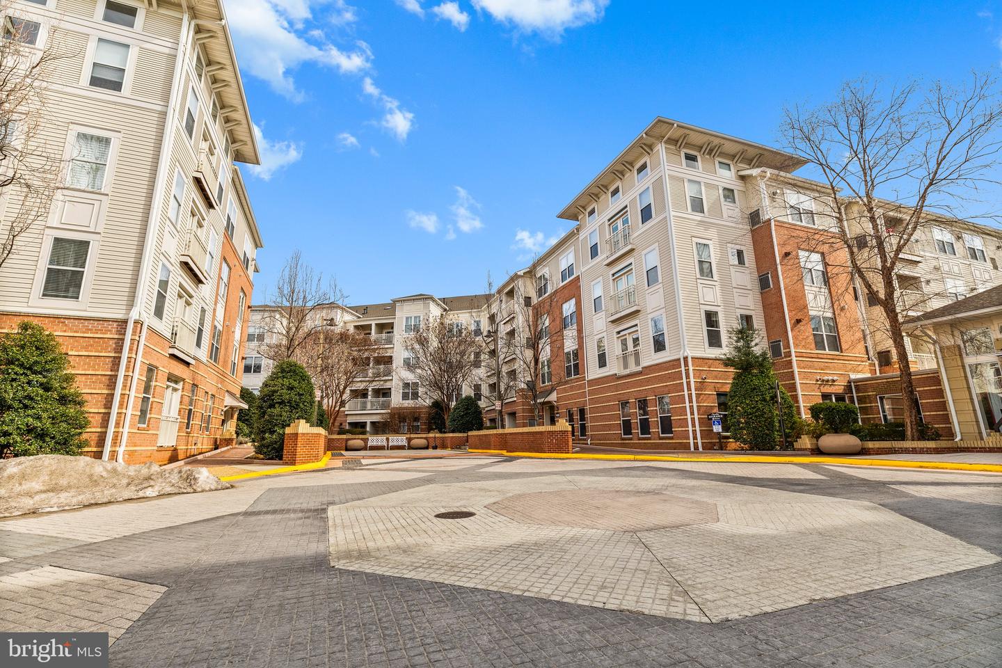 9490 VIRGINIA CENTER BLVD #125, VIENNA, Virginia 22181, 2 Bedrooms Bedrooms, ,2 BathroomsBathrooms,Residential,For sale,9490 VIRGINIA CENTER BLVD #125,VAFX2220612 MLS # VAFX2220612