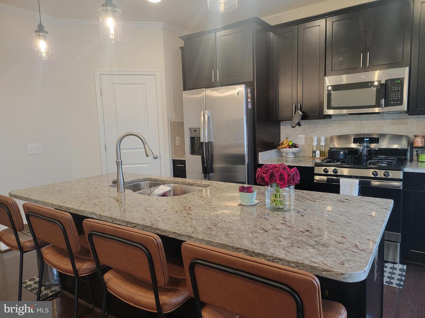 42043 BERKLEY HILL TER, ALDIE, Virginia 20105, 3 Bedrooms Bedrooms, ,2 BathroomsBathrooms,Residential,For sale,42043 BERKLEY HILL TER,VALO2089610 MLS # VALO2089610