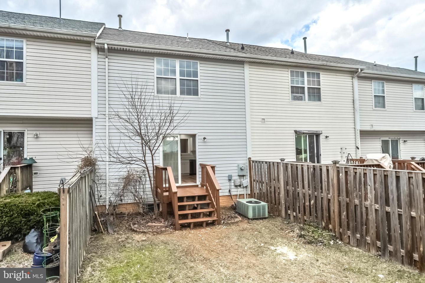 517 HIGHLAND TOWNE LN, WARRENTON, Virginia 20186, 3 Bedrooms Bedrooms, ,2 BathroomsBathrooms,Residential,For sale,517 HIGHLAND TOWNE LN,VAFQ2015550 MLS # VAFQ2015550