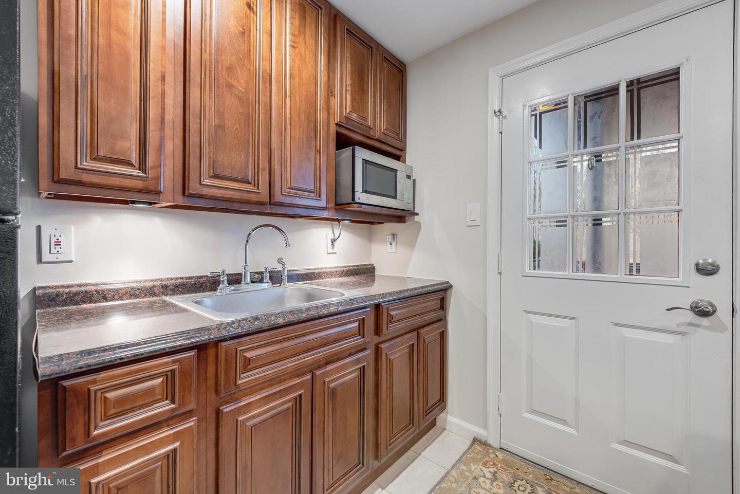 10902 BARTON HILL CT, RESTON, Virginia 20191, 4 Bedrooms Bedrooms, 8 Rooms Rooms,3 BathroomsBathrooms,Residential,For sale,10902 BARTON HILL CT,VAFX2223858 MLS # VAFX2223858