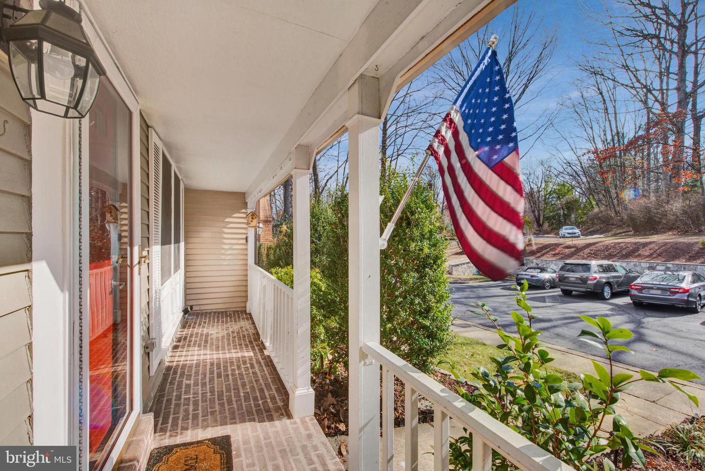 10902 BARTON HILL CT, RESTON, Virginia 20191, 4 Bedrooms Bedrooms, 8 Rooms Rooms,3 BathroomsBathrooms,Residential,For sale,10902 BARTON HILL CT,VAFX2223858 MLS # VAFX2223858