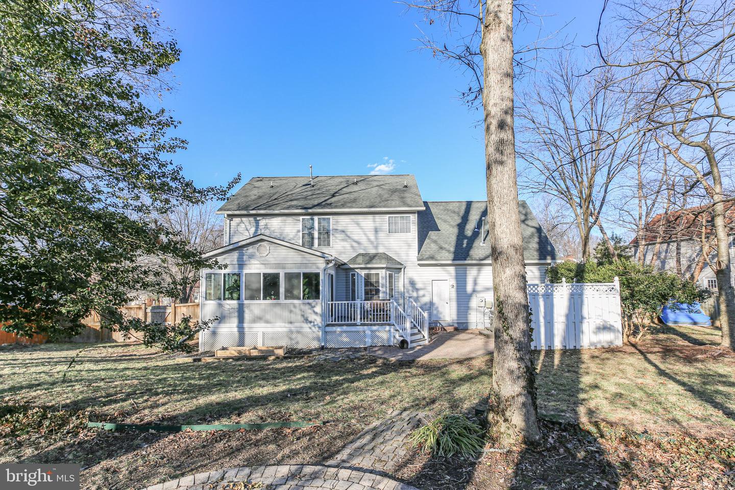 16 RIDGE POINTE LN, FREDERICKSBURG, Virginia 22405, 4 Bedrooms Bedrooms, ,2 BathroomsBathrooms,Residential,For sale,16 RIDGE POINTE LN,VAST2036248 MLS # VAST2036248