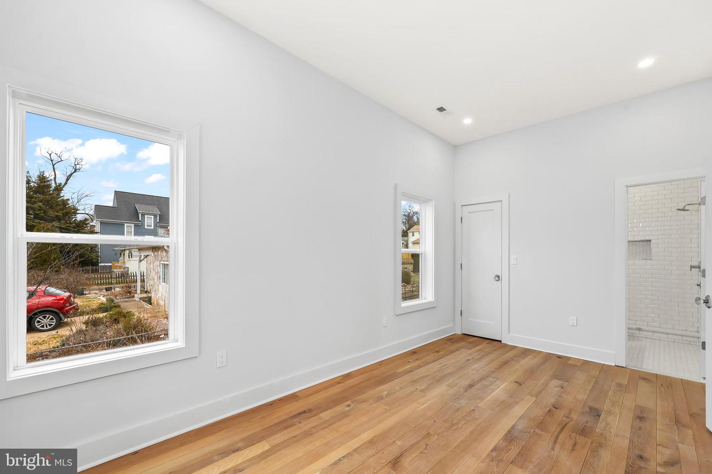 1713 N CAMERON ST, ARLINGTON, Virginia 22207, 6 Bedrooms Bedrooms, ,7 BathroomsBathrooms,Residential,For sale,1713 N CAMERON ST,VAAR2053866 MLS # VAAR2053866