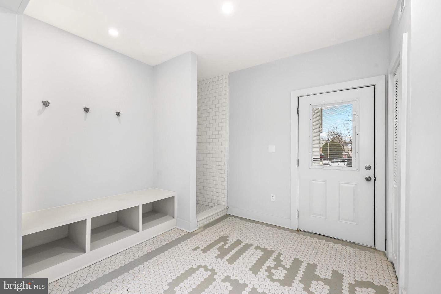 1713 N CAMERON ST, ARLINGTON, Virginia 22207, 6 Bedrooms Bedrooms, ,7 BathroomsBathrooms,Residential,For sale,1713 N CAMERON ST,VAAR2053866 MLS # VAAR2053866