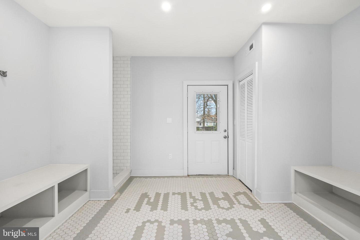 1713 N CAMERON ST, ARLINGTON, Virginia 22207, 6 Bedrooms Bedrooms, ,7 BathroomsBathrooms,Residential,For sale,1713 N CAMERON ST,VAAR2053866 MLS # VAAR2053866