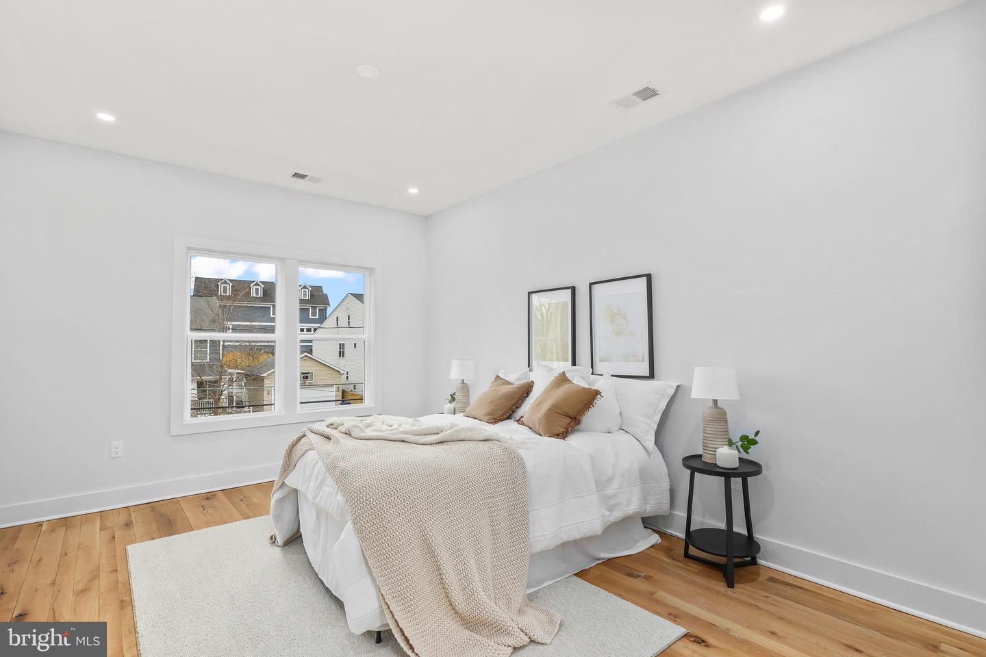 1713 N CAMERON ST, ARLINGTON, Virginia 22207, 6 Bedrooms Bedrooms, ,7 BathroomsBathrooms,Residential,For sale,1713 N CAMERON ST,VAAR2053866 MLS # VAAR2053866