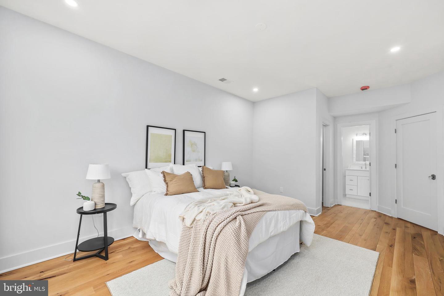 1713 N CAMERON ST, ARLINGTON, Virginia 22207, 6 Bedrooms Bedrooms, ,7 BathroomsBathrooms,Residential,For sale,1713 N CAMERON ST,VAAR2053866 MLS # VAAR2053866
