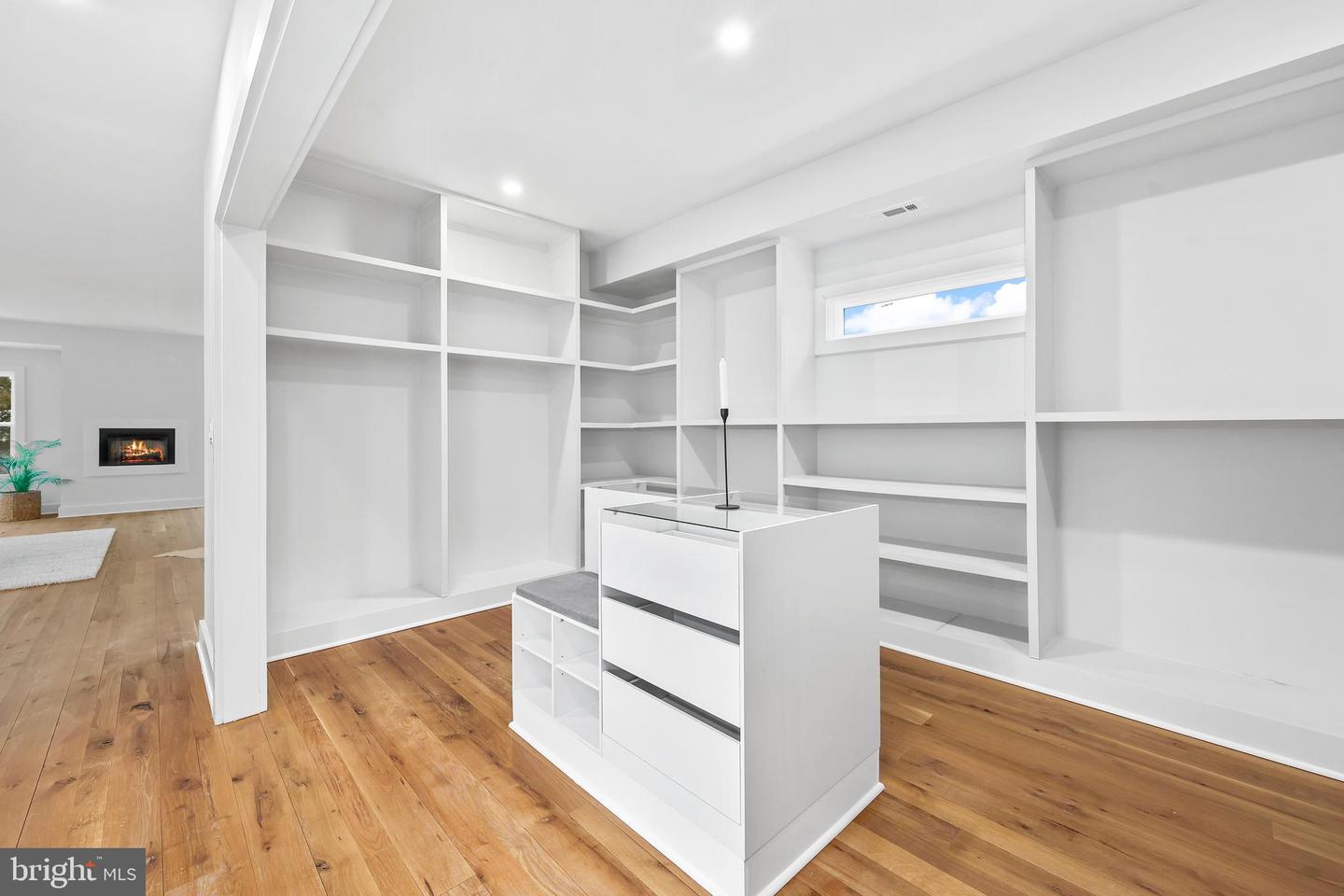 1713 N CAMERON ST, ARLINGTON, Virginia 22207, 6 Bedrooms Bedrooms, ,7 BathroomsBathrooms,Residential,For sale,1713 N CAMERON ST,VAAR2053866 MLS # VAAR2053866