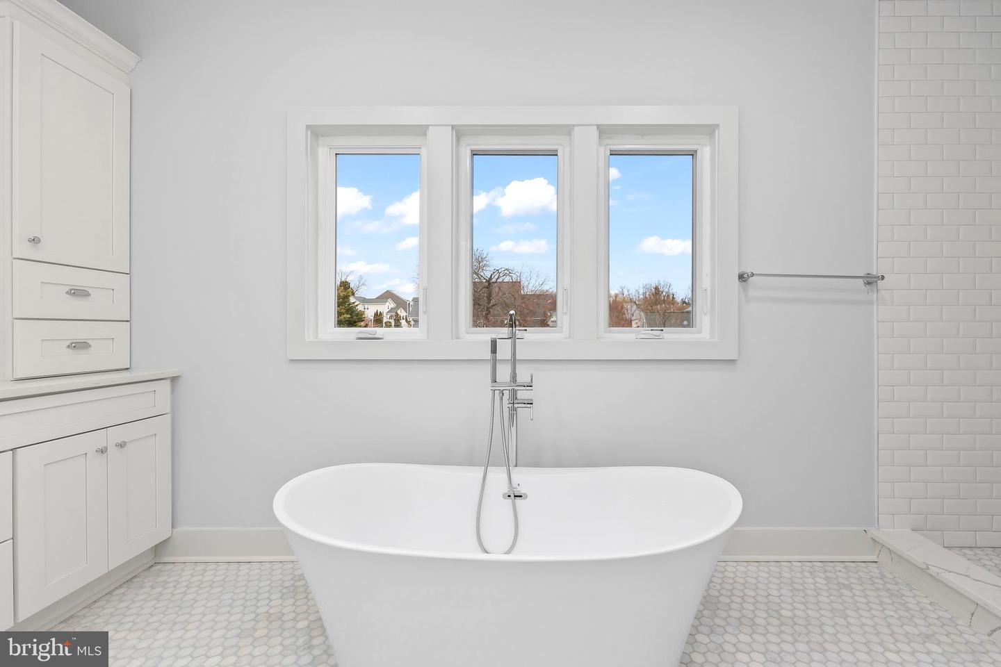 1713 N CAMERON ST, ARLINGTON, Virginia 22207, 6 Bedrooms Bedrooms, ,7 BathroomsBathrooms,Residential,For sale,1713 N CAMERON ST,VAAR2053866 MLS # VAAR2053866