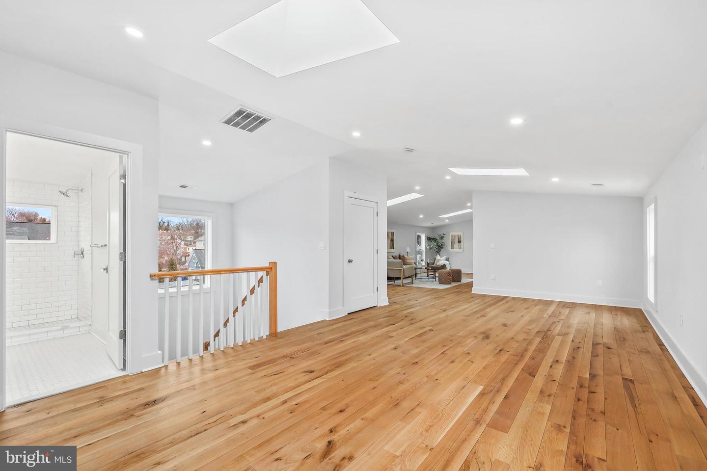 1713 N CAMERON ST, ARLINGTON, Virginia 22207, 6 Bedrooms Bedrooms, ,7 BathroomsBathrooms,Residential,For sale,1713 N CAMERON ST,VAAR2053866 MLS # VAAR2053866